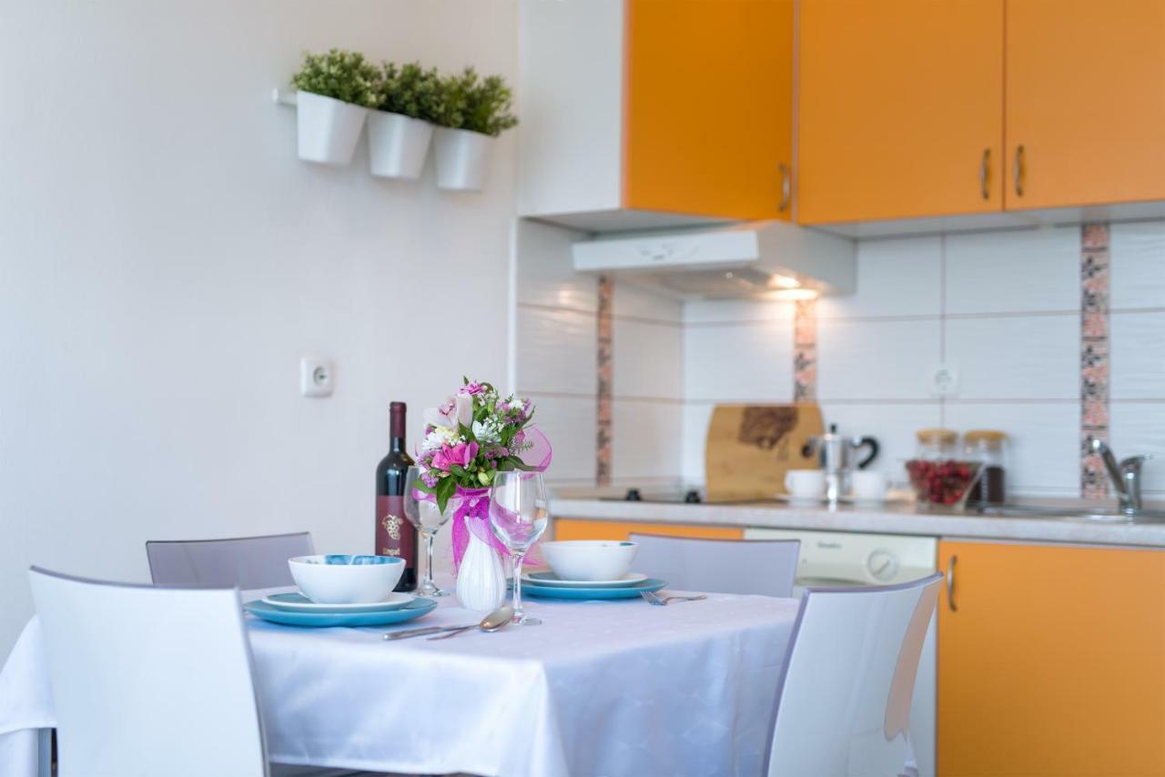 Apartment Kristina, Comfortable And Close To The Center Split Buitenkant foto